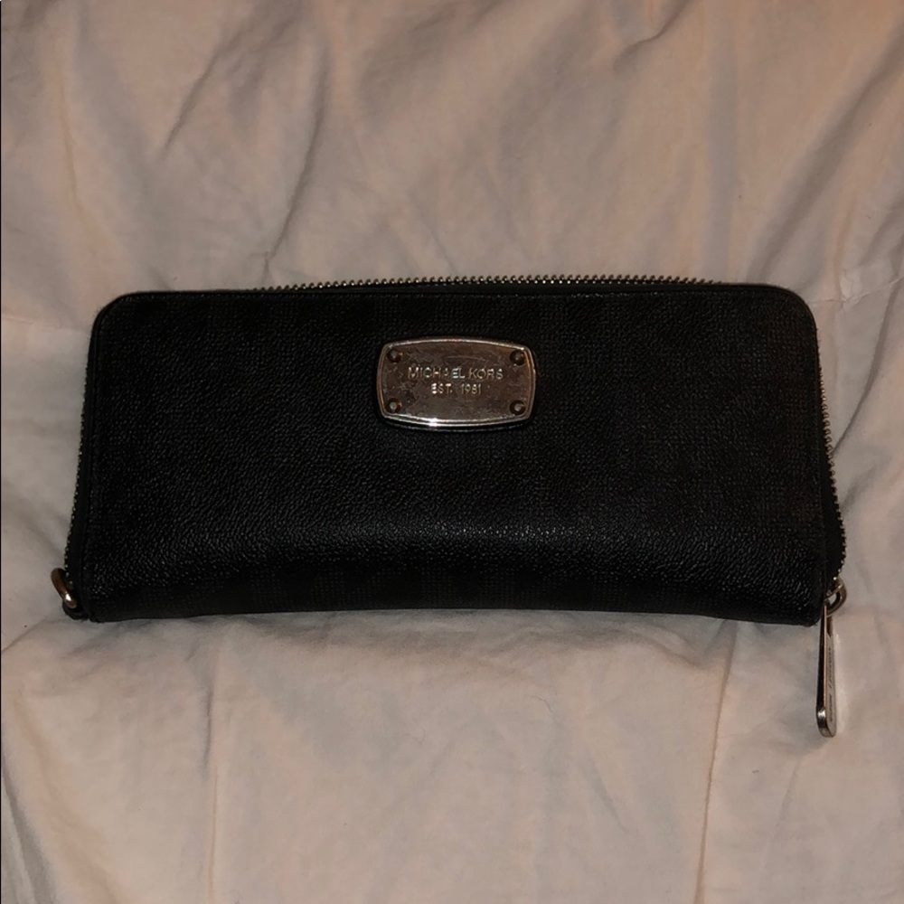 Micheal Kors Hand wallet